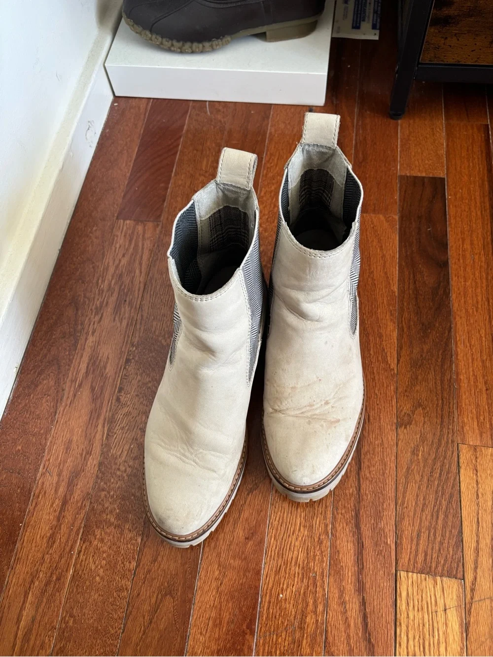 Timberland Cream Chelsea Boots